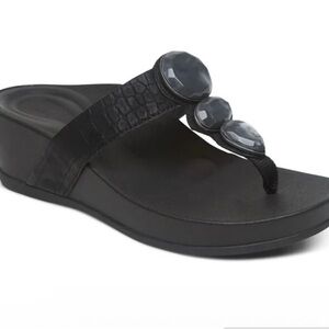 Aetrex Black Sandals with Wedge Heel and Cushioned Footbed